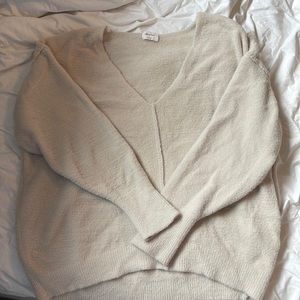 Aritzia hush knit v neck sweater in silver birch